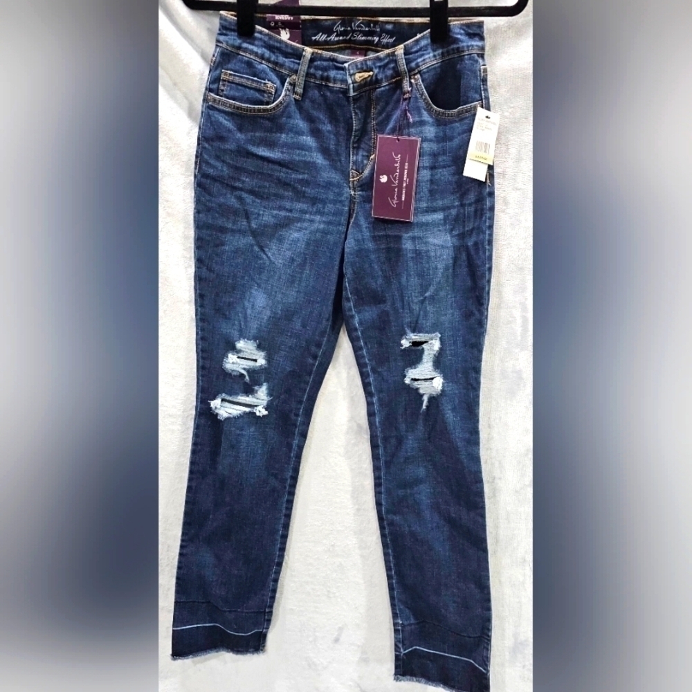 Gloria Vanderbilt Dark Wash Slim Straight Mid Rise Jeans Size 4 NWT - Picture 4 of 14